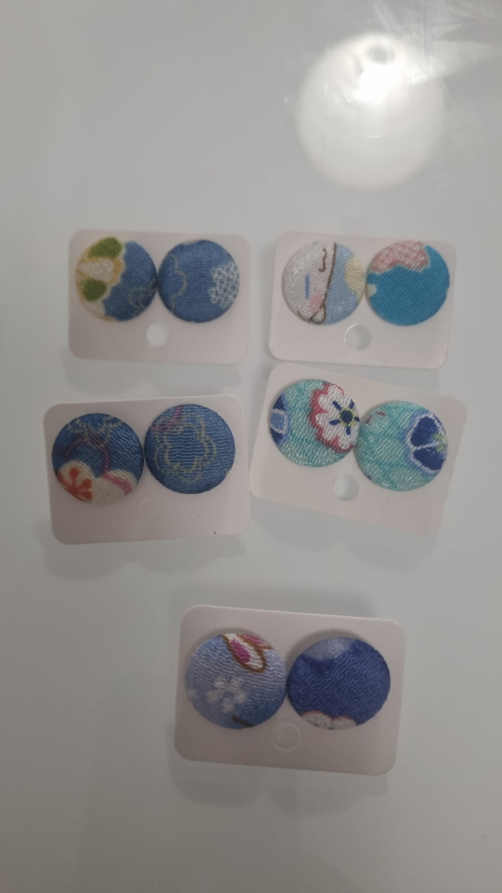 Orecchini a Lobo "Kimono Button" – In Tessuto Artigianale